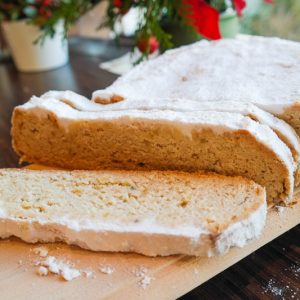 Mandelstollen im Geschenkkarton